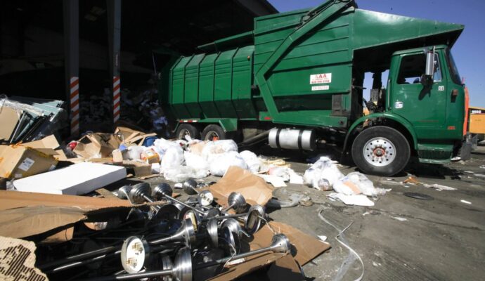 Trash Hauling-Palm Beach County’s Best Dumpster Removal Services-We Offer Residential and Commercial Dumpster Removal Services, Dumpster Rentals, Bulk Trash, Demolition Removal, Junk Hauling, Rubbish Removal, Waste Containers, Debris Removal, 10 Yard Containers, 15 Yard to 20 Yard to 30 Yard to 40 Yard Container Rentals, and much more!