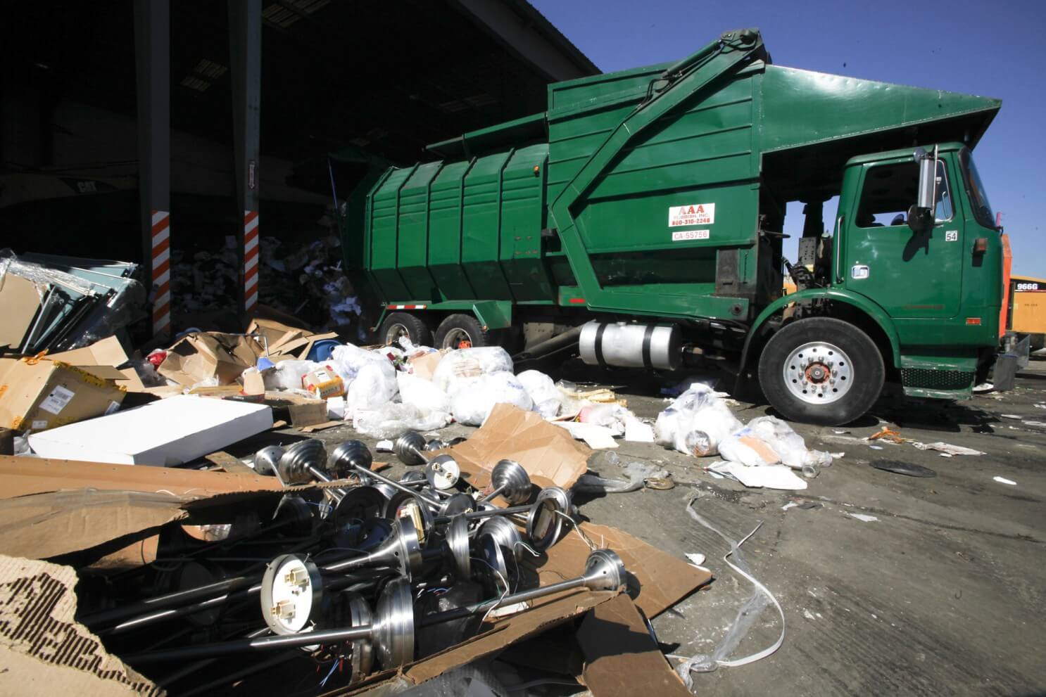 Trash Hauling-Palm Beach County’s Best Dumpster Removal Services-We Offer Residential and Commercial Dumpster Removal Services, Dumpster Rentals, Bulk Trash, Demolition Removal, Junk Hauling, Rubbish Removal, Waste Containers, Debris Removal, 10 Yard Containers, 15 Yard to 20 Yard to 30 Yard to 40 Yard Container Rentals, and much more!