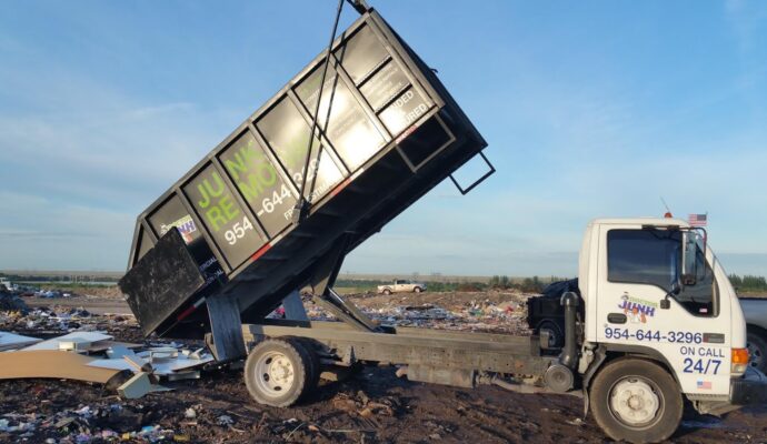 Commercial junk removal companies-Palm Beach County’s Best Dumpster Removal Services-We Offer Residential and Commercial Dumpster Removal Services, Dumpster Rentals, Bulk Trash, Demolition Removal, Junk Hauling, Rubbish Removal, Waste Containers, Debris Removal, 10 Yard Containers, 15 Yard to 20 Yard to 30 Yard to 40 Yard Container Rentals, and much more!