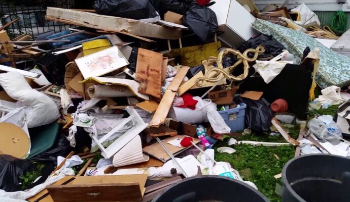 Debris and trash-Palm Beach County’s Best Dumpster Removal Services-We Offer Residential and Commercial Dumpster Removal Services, Dumpster Rentals, Bulk Trash, Demolition Removal, Junk Hauling, Rubbish Removal, Waste Containers, Debris Removal, 10 Yard Containers, 15 Yard to 20 Yard to 30 Yard to 40 Yard Container Rentals, and much more!