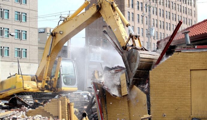 Demolition services-Palm Beach County’s Best Dumpster Removal Services-We Offer Residential and Commercial Dumpster Removal Services, Dumpster Rentals, Bulk Trash, Demolition Removal, Junk Hauling, Rubbish Removal, Waste Containers, Debris Removal, 10 Yard Containers, 15 Yard to 20 Yard to 30 Yard to 40 Yard Container Rentals, and much more!