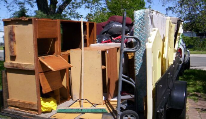 Furniture removal-Palm Beach County’s Best Dumpster Removal Services-We Offer Residential and Commercial Dumpster Removal Services, Dumpster Rentals, Bulk Trash, Demolition Removal, Junk Hauling, Rubbish Removal, Waste Containers, Debris Removal, 10 Yard Containers, 15 Yard to 20 Yard to 30 Yard to 40 Yard Container Rentals, and much more!