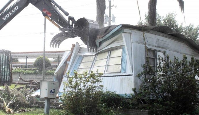 Mobile home demolition removal-Palm Beach County’s Best Dumpster Removal Services-We Offer Residential and Commercial Dumpster Removal Services, Dumpster Rentals, Bulk Trash, Demolition Removal, Junk Hauling, Rubbish Removal, Waste Containers, Debris Removal, 10 Yard Containers, 15 Yard to 20 Yard to 30 Yard to 40 Yard Container Rentals, and much more!